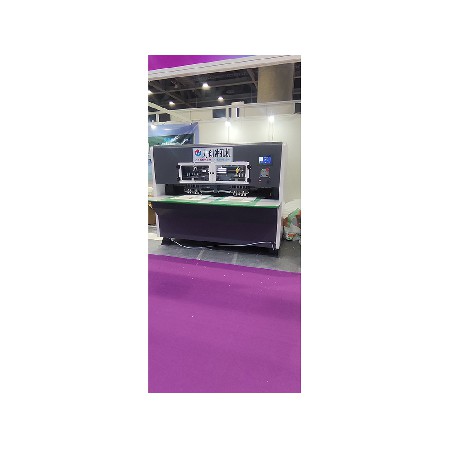 高速皮革数控冲孔机